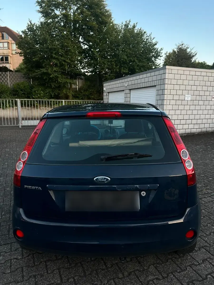 Gebraucht Ford Fiesta 60 PS (44 kW) 2008 Blau Kleinwagen