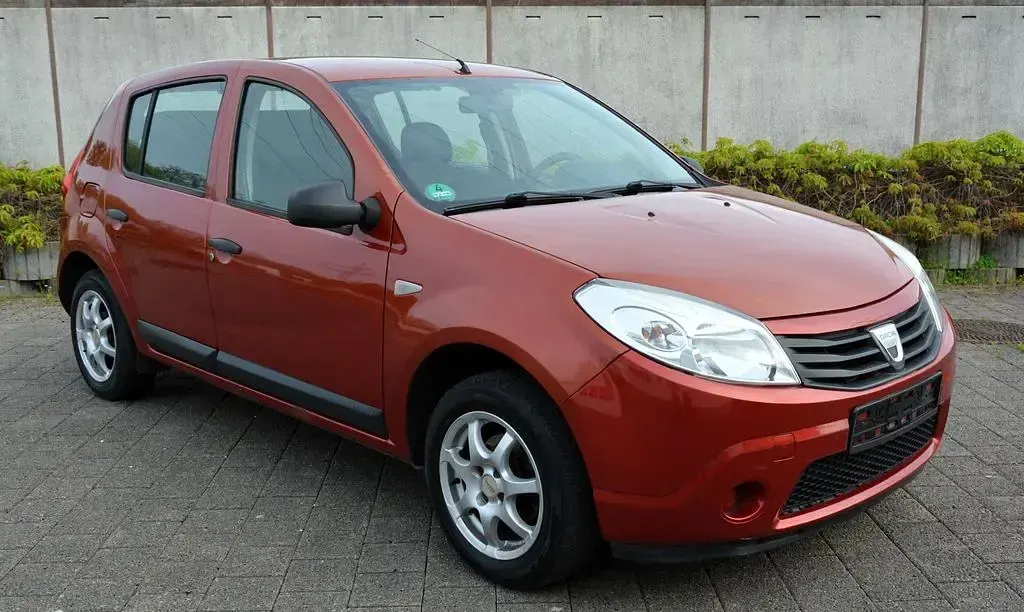 Gebraucht Dacia Sandero 75 PS (55 kW) 2009 Orange Limousine