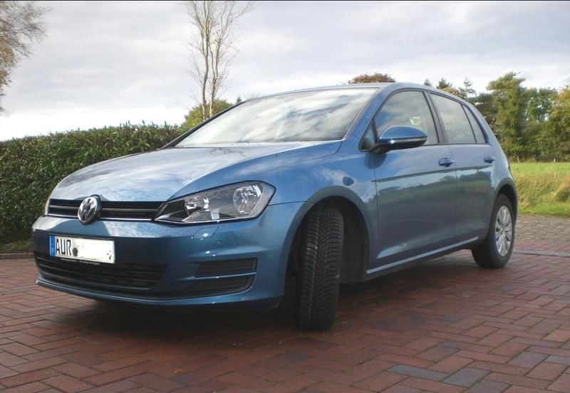 Blau Gebraucht 2014 VW Golf VII Limousine | 9.200 € (Guter Preis) - Bild 1/4