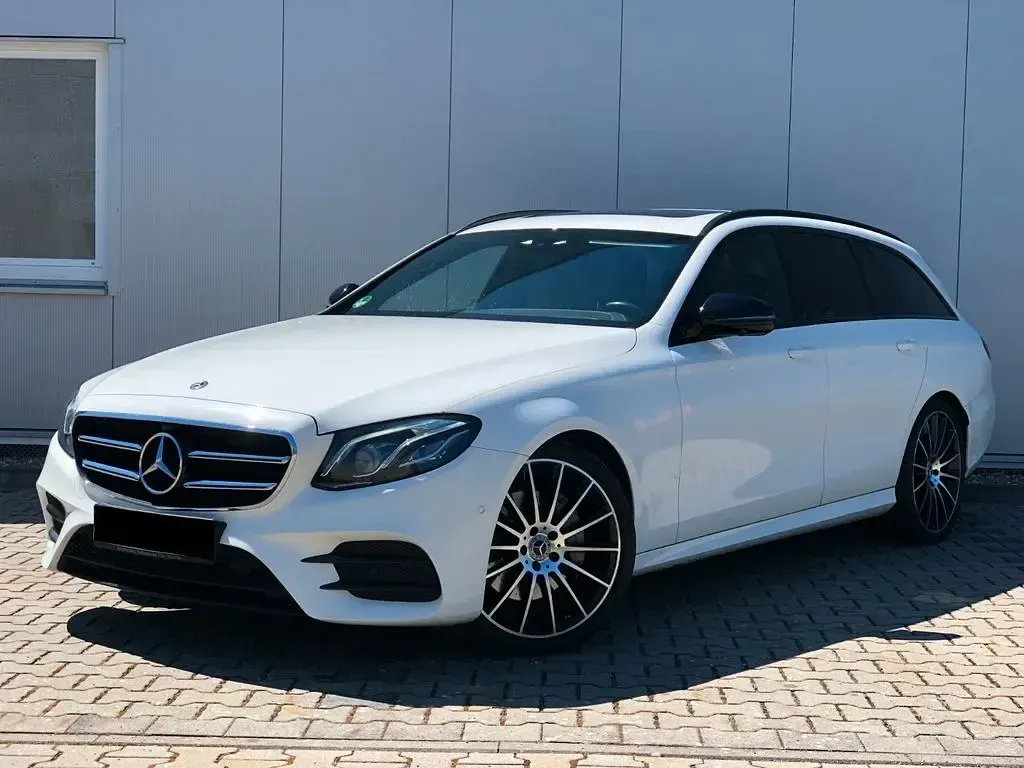 Gebraucht Mercedes E250 AMG 211 PS (155 kW) 2017 Weiß Limousine