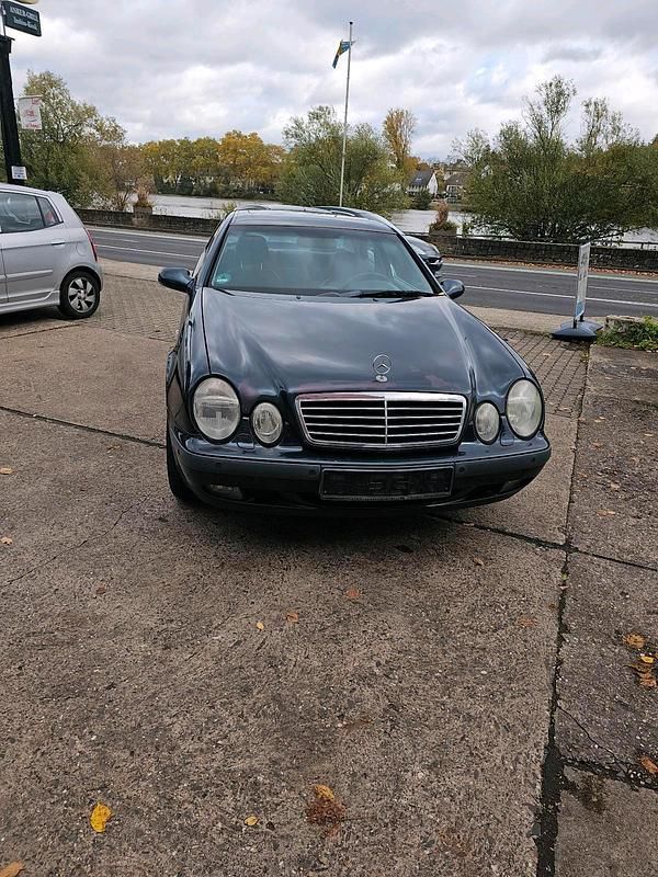 Schwarz Gebraucht 1999 Mercedes CLK230 Coupé | 1.500 € (Fairer Preis) - Bild 1/4