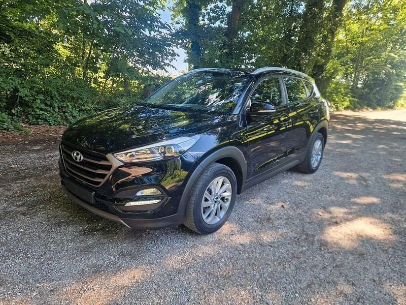 Schwarz Gebraucht 2016 Hyundai Tucson Trend SUV | 9.500 € (Superpreis) - Bild 1/4