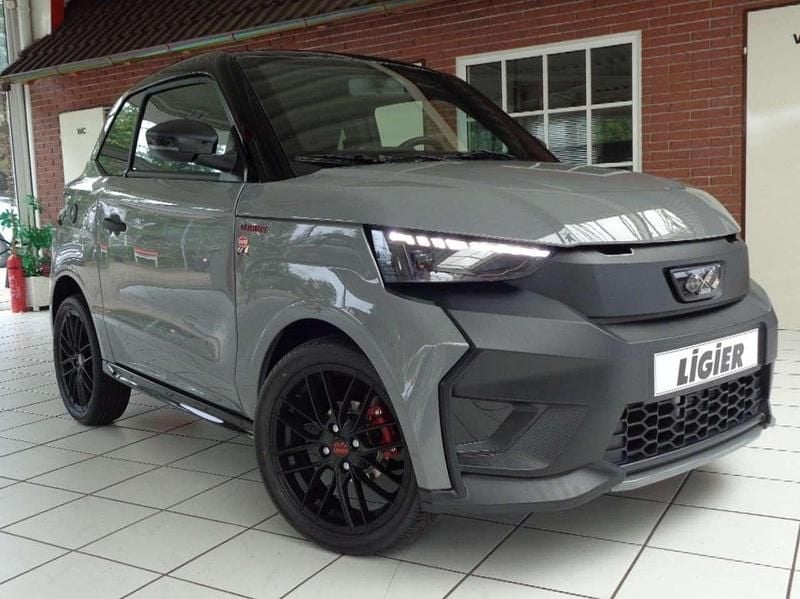 Neu Ligier JS50 2026 Asphaltgrau Kleinwagen