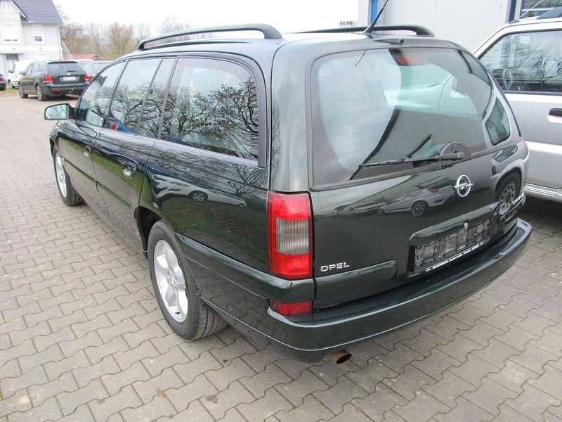 Gebraucht Opel Omega Edition 144 PS (105 kW) 2002 Grün Kombi