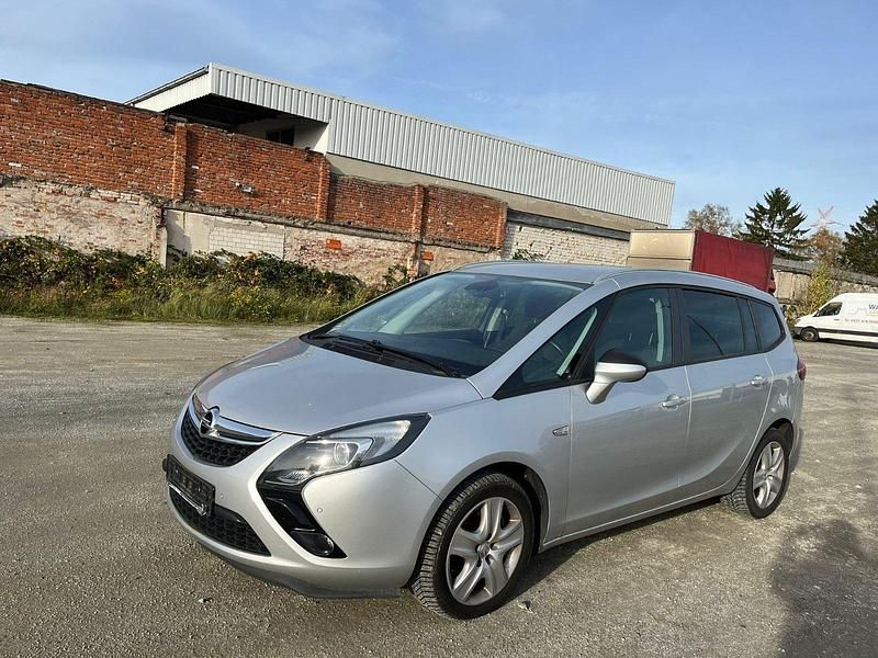 Silber Gebraucht 2013 Opel Zafira Tourer Van / Kleinbus | 5.500 € (Guter Preis) - Bild 1/4