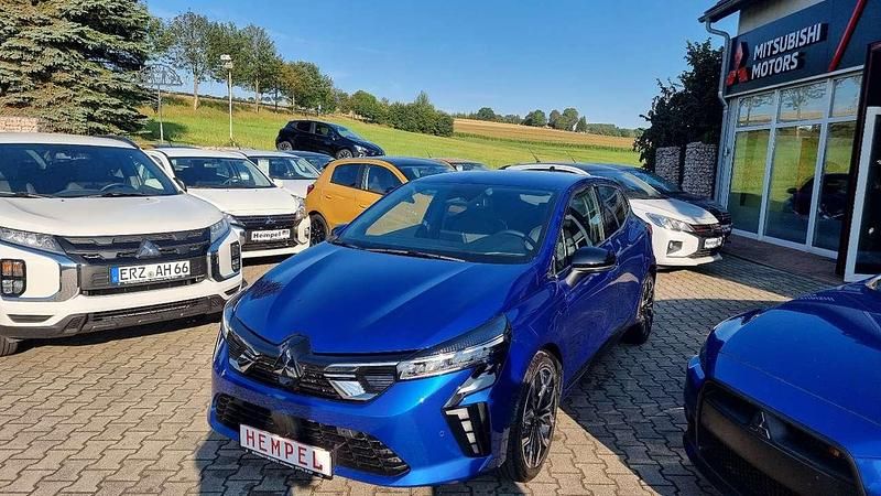 Neu Mitsubishi Colt Select 91 PS (66 kW) 2025 Royalblau Limousine
