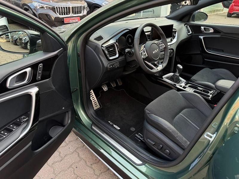 Gebraucht Kia ProCeed GT-Line 160 PS (117 kW) 2024 Experience green Coupé