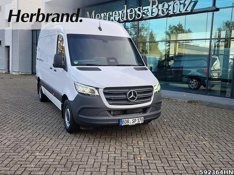 Gebraucht Mercedes Sprinter 190 PS (139 kW) 2025 Weiss Van