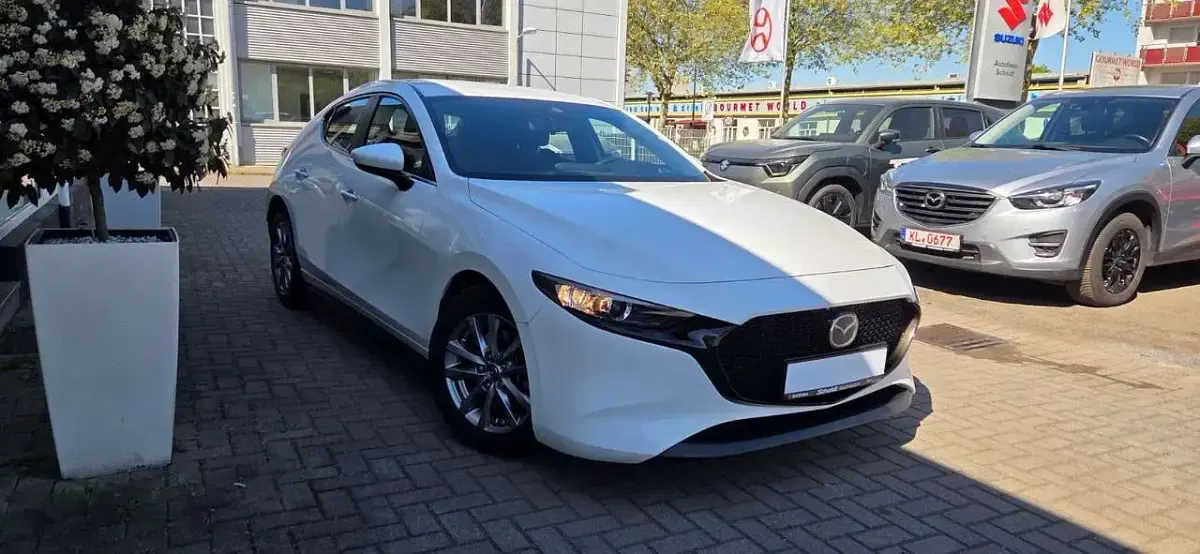 Second-hand Mazda 3 Selection 122 CP (89 kW) 2021 Alb Berlinǎ