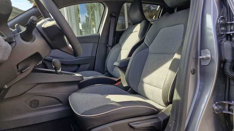 Gebraucht Renault Clio V Techno 143 PS (105 kW) 2022 Andere farbe Kleinwagen