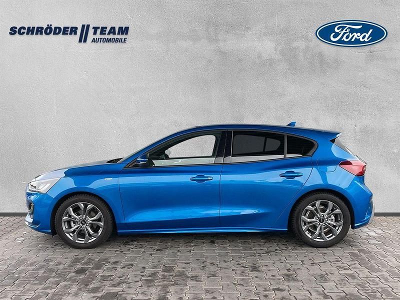 Gebraucht Ford Focus ST-Line X 125 PS (91 kW) 2024 Dynamicblau metallic Limousine