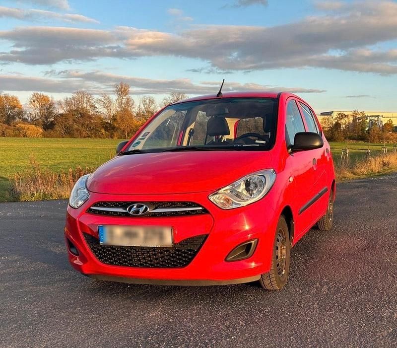 Rot Gebraucht 2012 Hyundai i10 Classic Kleinwagen | 3.300 € (Fairer Preis) - Bild 1/4