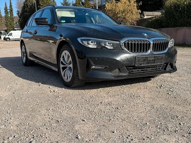 Gebraucht BMW 320 190 PS (139 kW) 2022 Schwarz Kombi