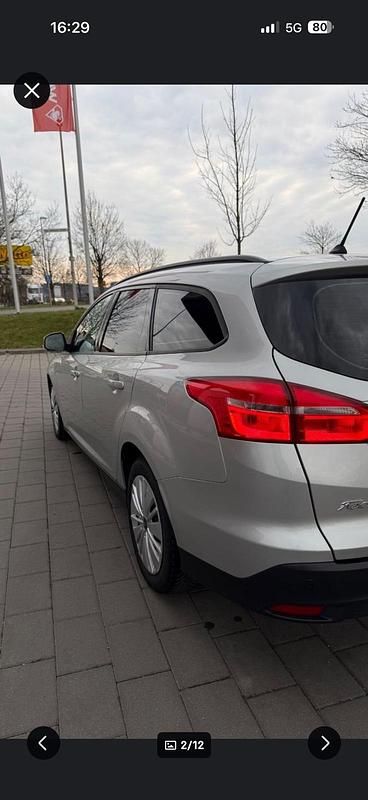 Gebraucht Ford Focus 120 PS (88 kW) 2017 Grau Limousine