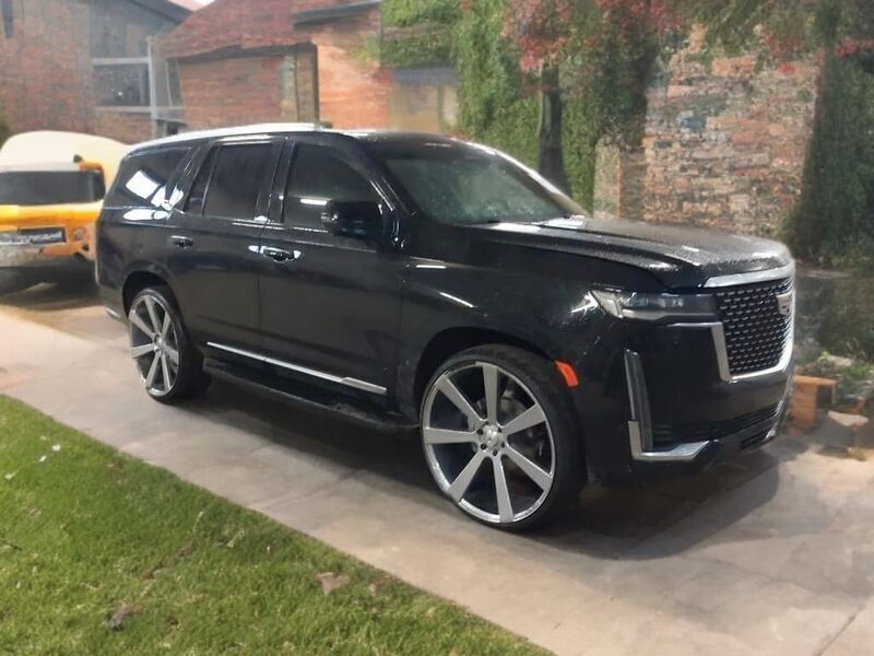 Schwarz Gebraucht 2021 Cadillac Escalade SUV | 58.950 € - Bild 1/4