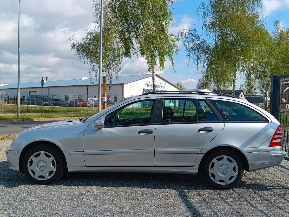 Gebraucht Mercedes C220 150 PS (110 kW) 2007 Silber Kombi