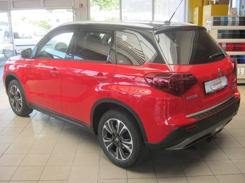 Gebraucht Suzuki Vitara Comfort+ 129 PS (94 kW) 2021 Rot SUV