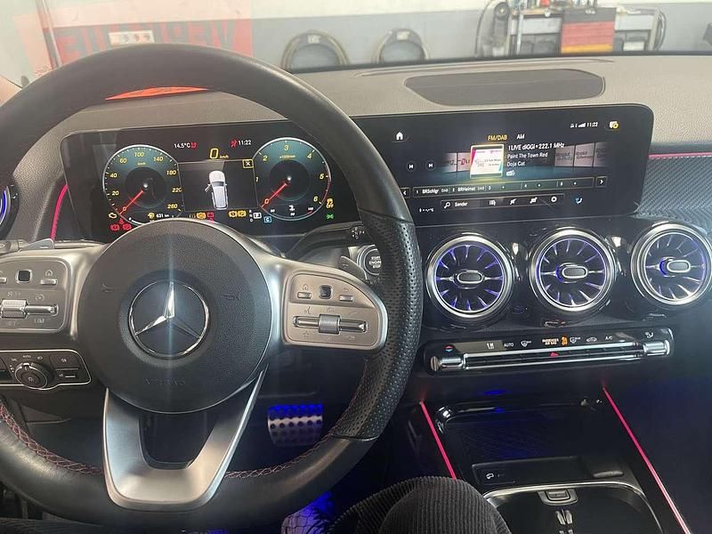 Gebraucht Mercedes GLB220 AMG line 190 PS (139 kW) 2021 SUV