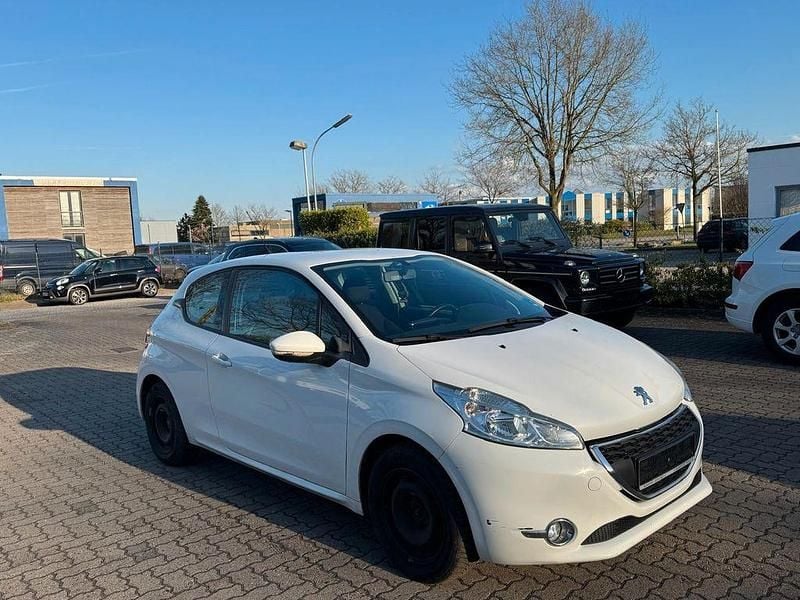 Second-hand Peugeot 208 Active 68 CP (50 kW) 2013 Hatchback