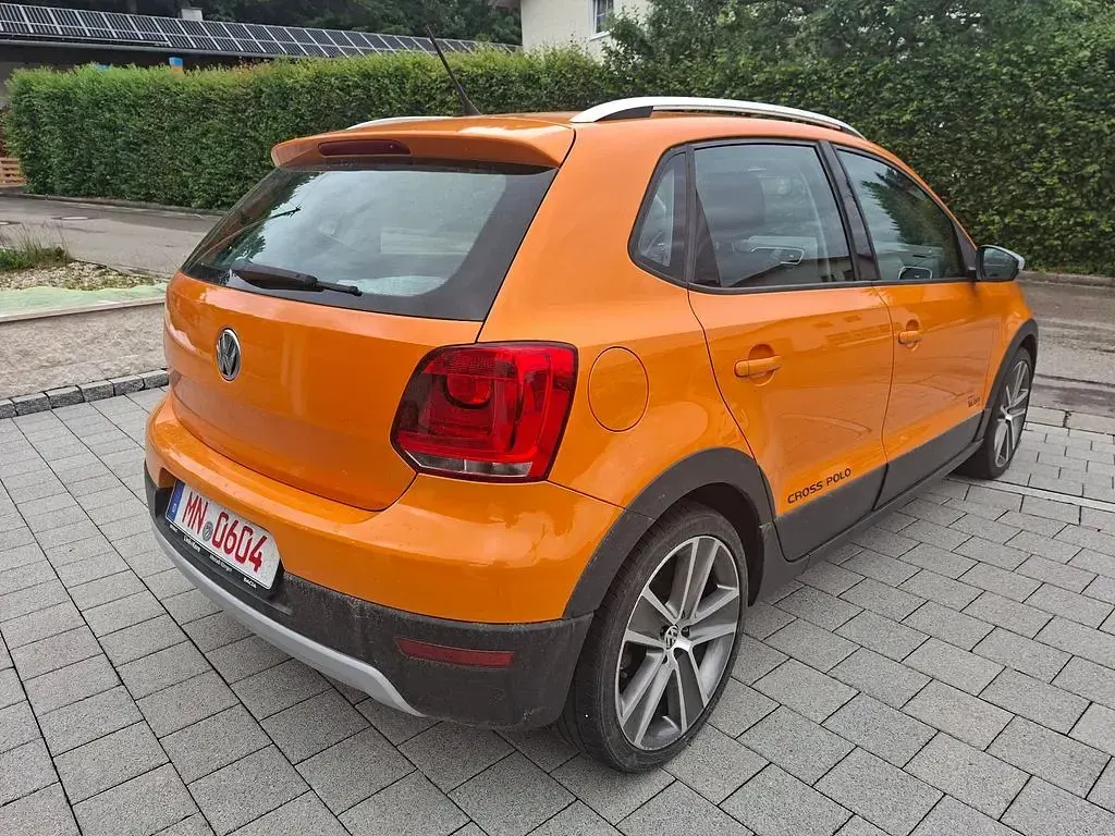 Gebraucht VW Polo Cross 90 PS (66 kW) 2013 Orange Kleinwagen