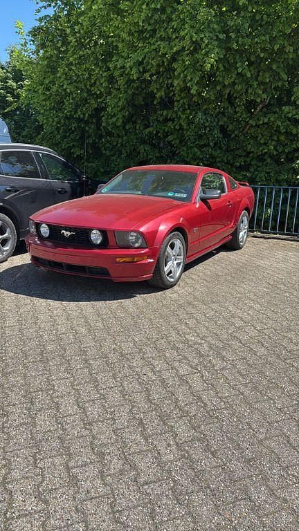 Rot Gebraucht 2005 Ford Mustang Coupé | 13.000 € - Bild 1/1