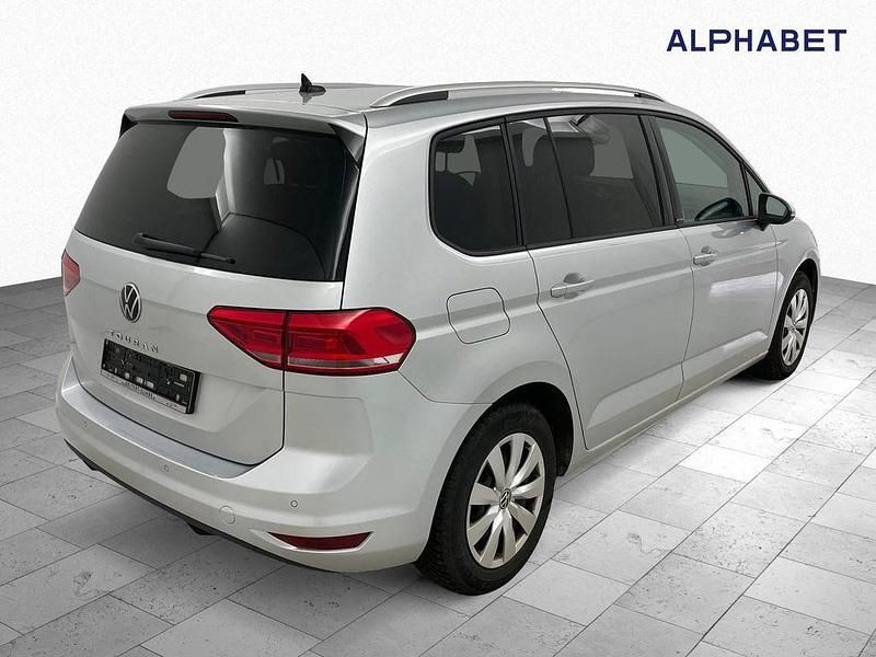 Gebraucht VW Touran Active 150 PS (110 kW) 2022 Reflexsilber Van / Kleinbus