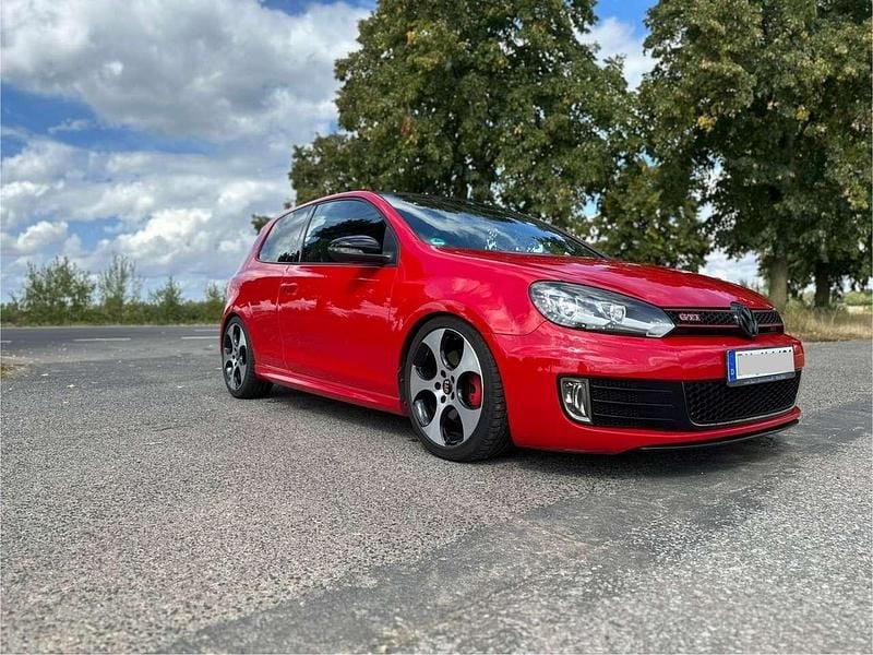 Gebraucht VW Golf VI GTI 211 PS (155 kW) 2011 Rot Kleinwagen