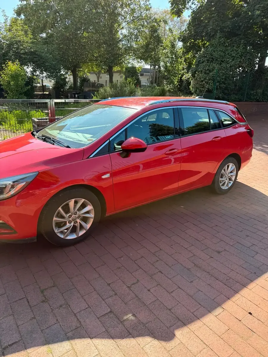 Gebraucht Opel Astra 125 PS (91 kW) 2017 Rot Kombi