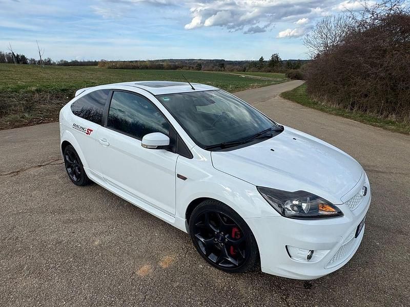 Gebraucht Ford Focus ST 226 PS (166 kW) 2008 Weiß Limousine