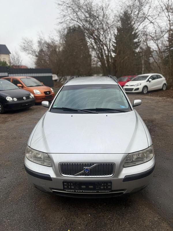 Gebraucht Volvo V70 Kinetic 140 PS (102 kW) 2004 Silber Kombi