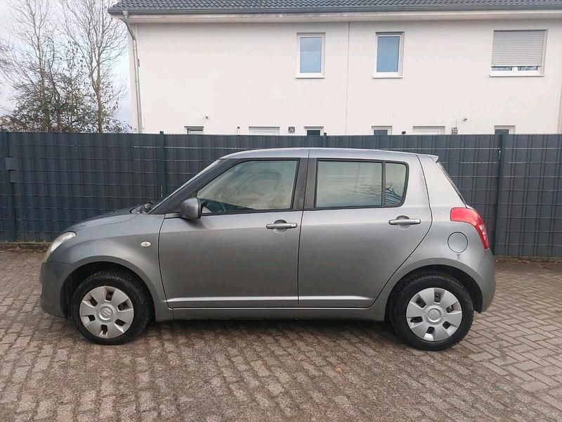 Gebraucht Suzuki Swift 92 PS (67 kW) 2009 Braun Kleinwagen