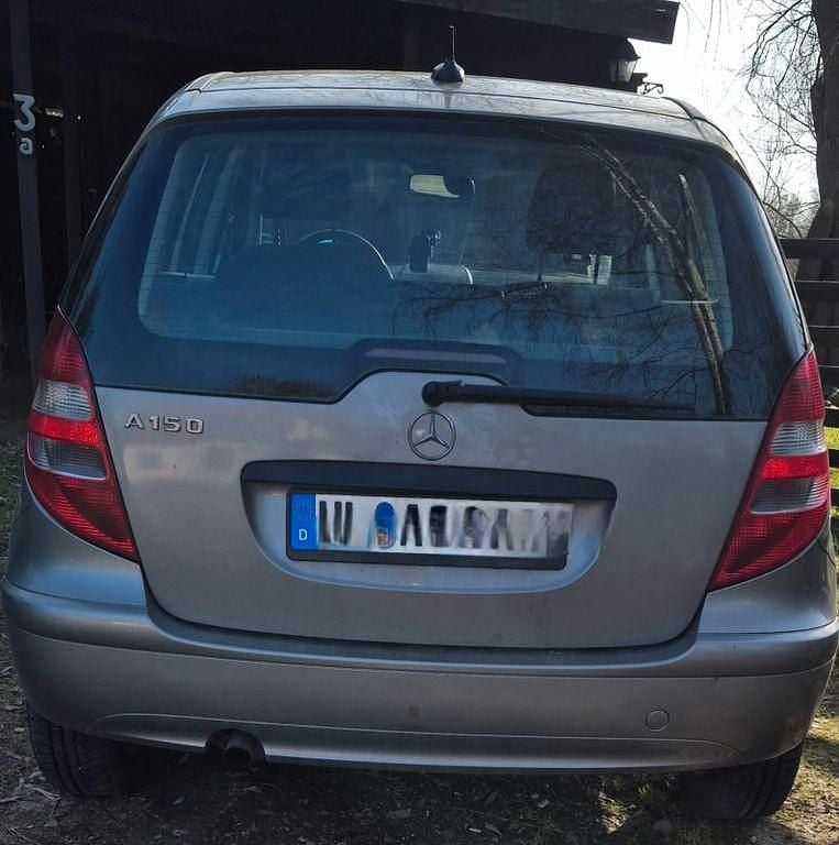 Gebraucht Mercedes A150 Classic 95 PS (69 kW) 2004 Silber Van / Kleinbus