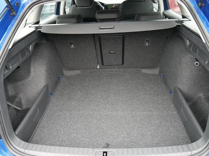 Neu Skoda Octavia Selection 150 PS (110 kW) 2025 Blau Kombi