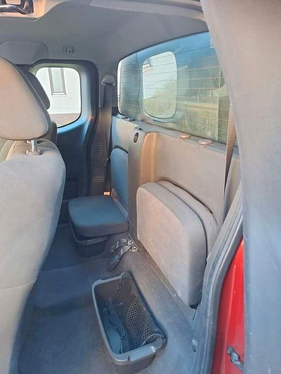 Gebraucht Nissan Navara 190 PS (139 kW) 2013 Orange Abholung