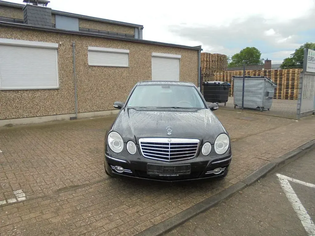 Gebraucht Mercedes E500 AMG 306 PS (225 kW) 2006 Schwarz Limousine