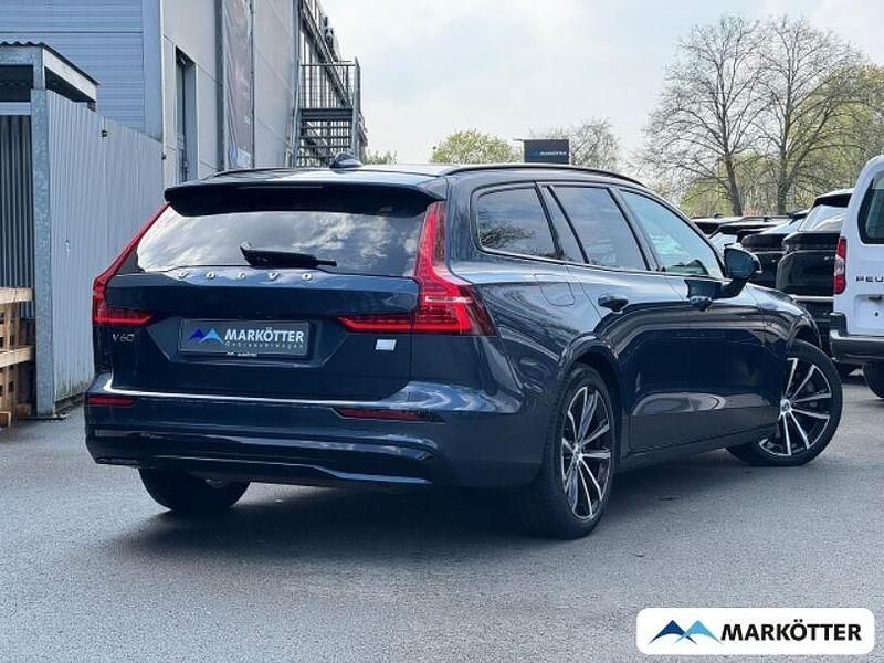 Gebraucht Volvo V60 Ultimate 455 PS (334 kW) 2023 Blau Kombi