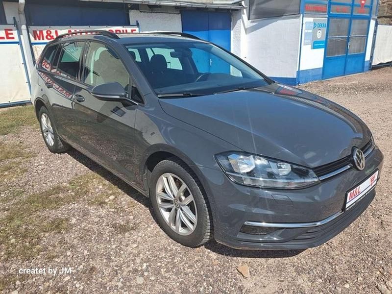 Silber/grau Gebraucht 2017 VW Golf VII Comfortline Kombi | 13.999 € (Fairer Preis) - Bild 1/3