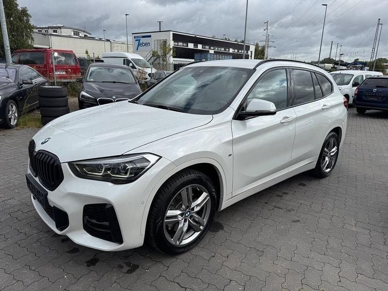 Weiß Gebraucht 2022 BMW X1 M Sport SUV | 29.600 € (Fairer Preis) - Bild 1/4