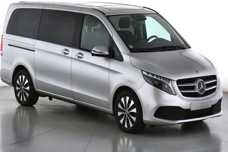 Silber Gebraucht 2023 Mercedes V220 Edition Van / Kleinbus | 57.549 € (Teuer) - Bild 1/4