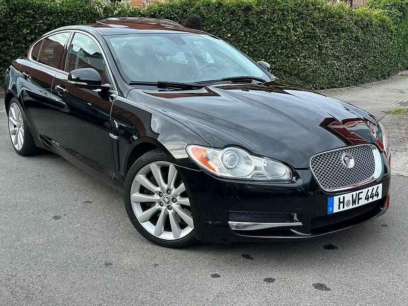 Gebraucht Jaguar XF Portfolio 275 PS (202 kW) 2011 Schwarz Limousine