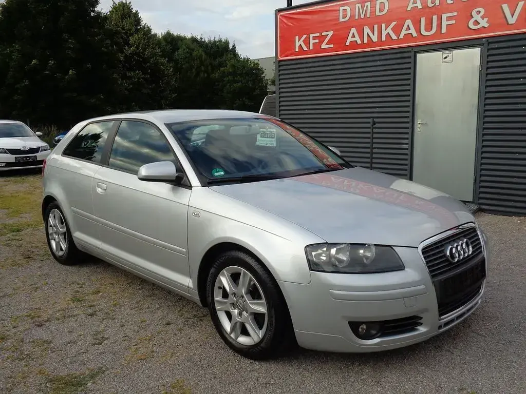 Second-hand Audi A3 Attraction 125 CP (91 kW) 2008 Argintiu Hatchback
