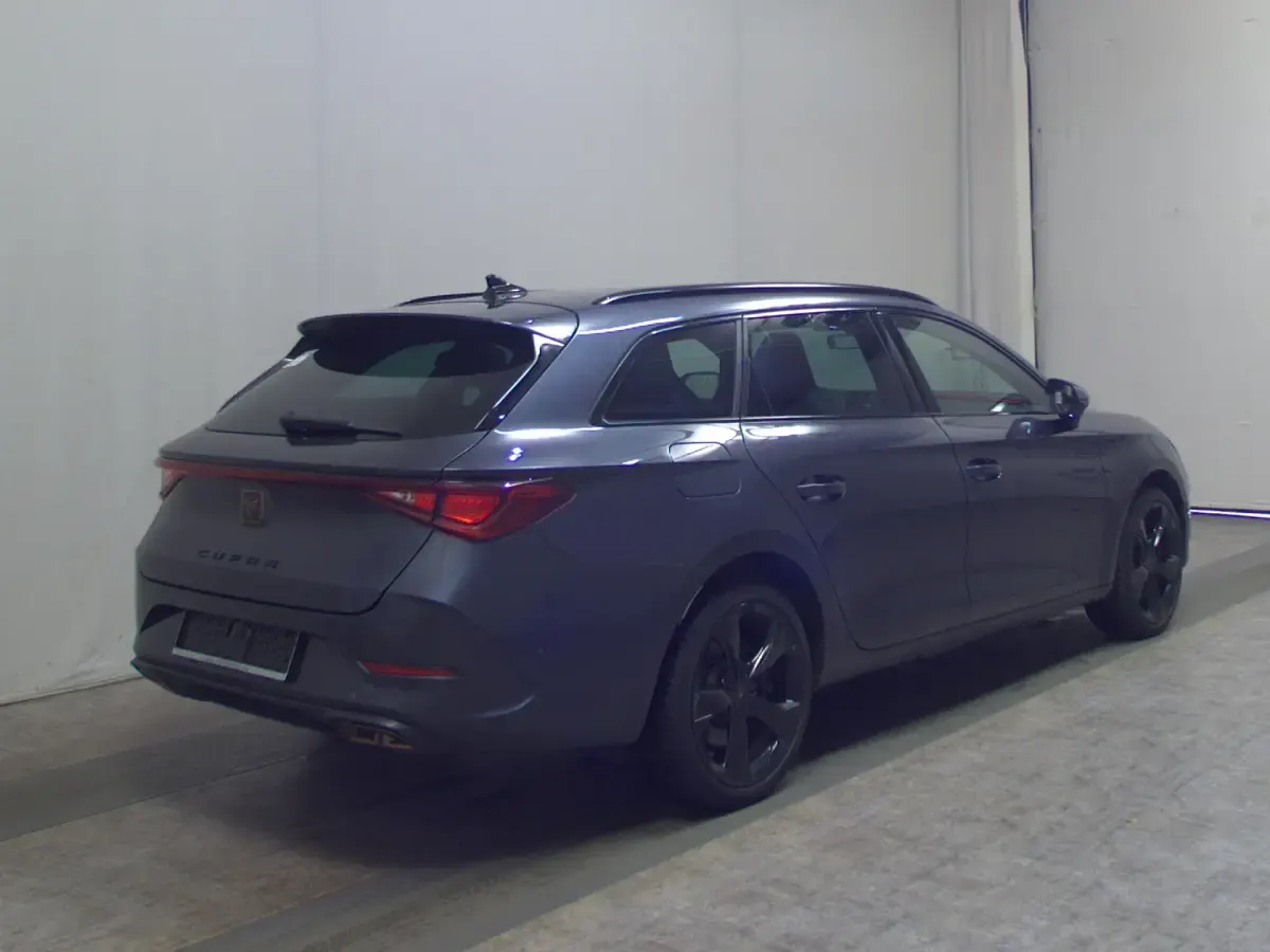Second-hand Cupra Leon 245 CP (180 kW) 2021 Gri Break