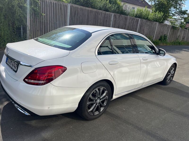 Gebraucht Mercedes C200 136 PS (100 kW) 2016 Weiß Limousine