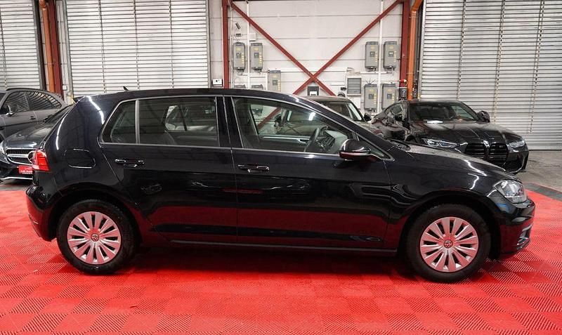 Gebraucht VW Golf VII Trendline 86 PS (63 kW) 2019 Schwarz Limousine