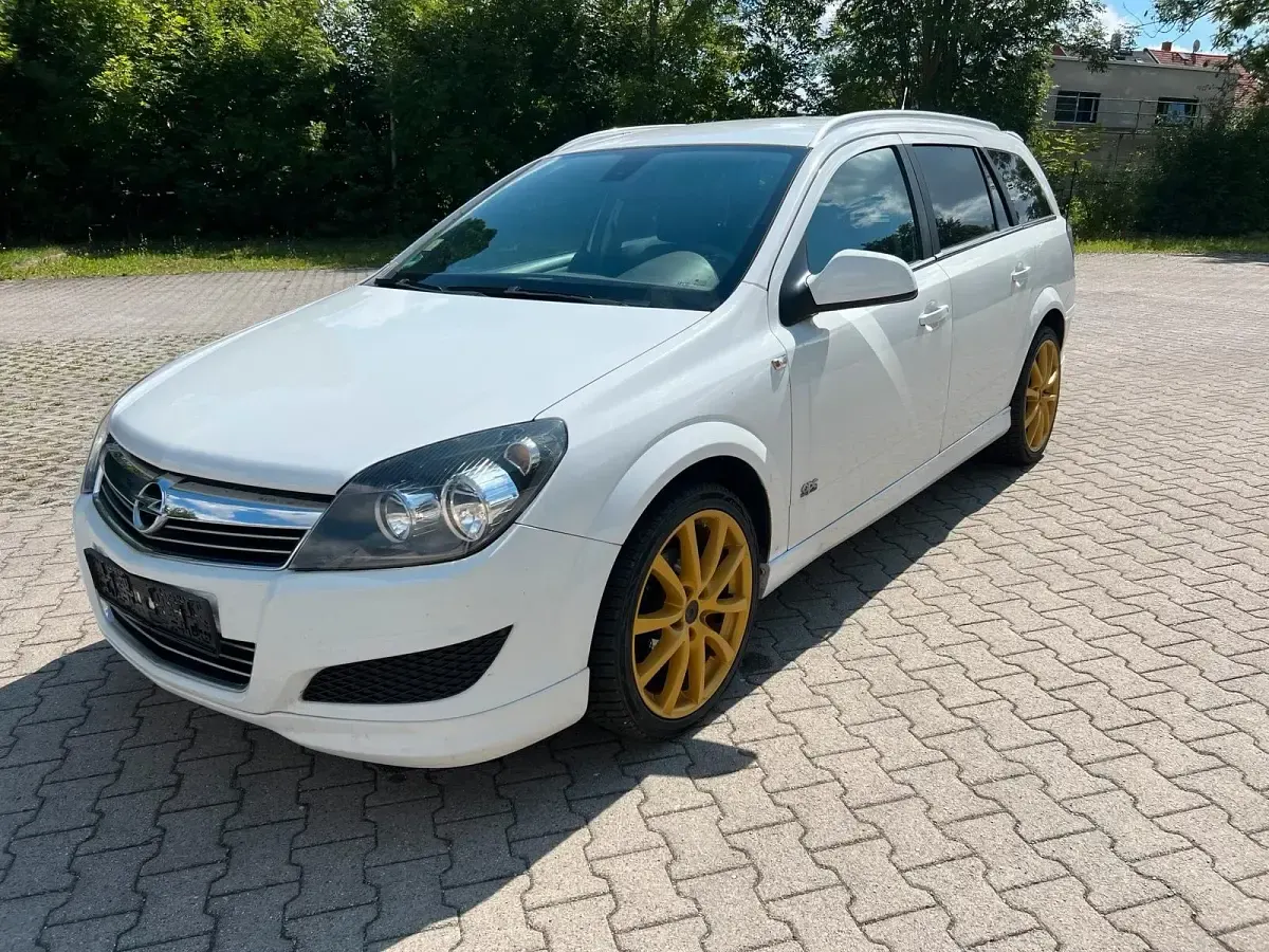 Gebraucht Opel Astra OPC 116 PS (85 kW) 2010 Weiß Kombi