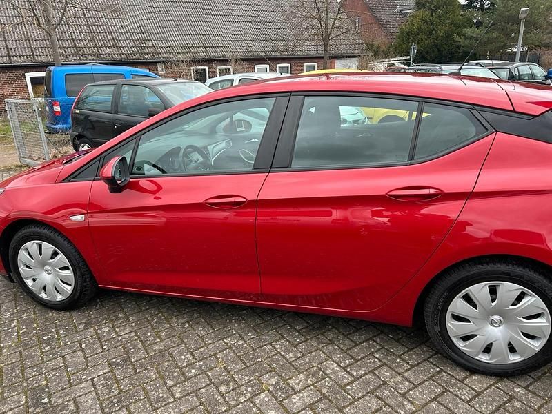 Gebraucht Opel Astra Edition 130 PS (95 kW) 2020 Andere farben Limousine