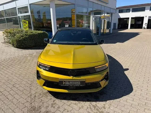 Gebraucht Opel Astra GS Line 131 PS (96 kW) 2023 Gelb Kleinwagen