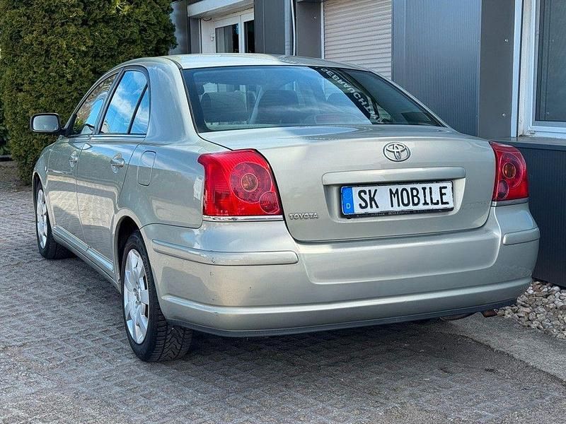 Gebraucht Toyota Avensis Sol 129 PS (94 kW) 2004 Grün Limousine