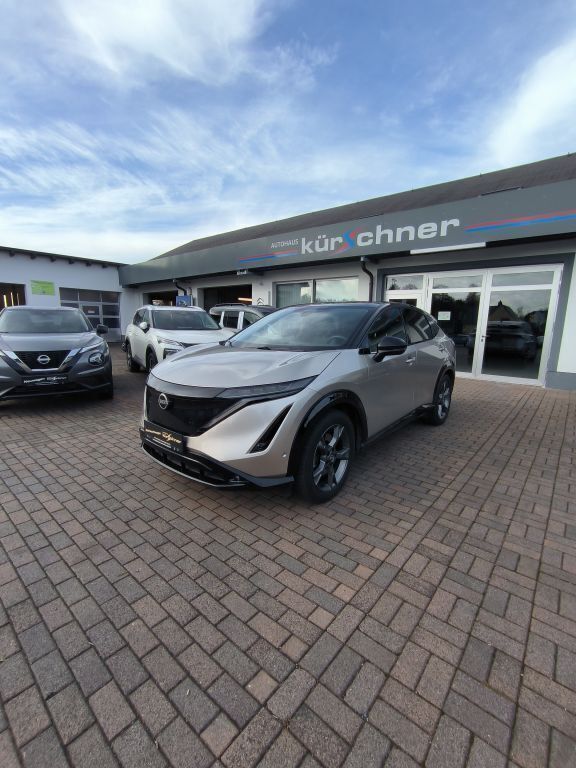 Braun Gebraucht 2023 Nissan Ariya S SUV | 39.990 € (Guter Preis) - Bild 1/4