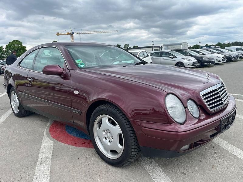 Rot Gebraucht 1998 Mercedes CLK200 Avantgarde Coupé | 1.499 € (Etwas zu teuer) - Bild 1/4